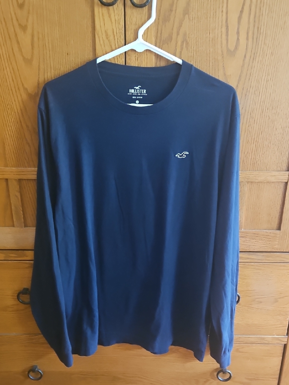 Hollister Men's Long-Sleeve Crewneck T-Shirt - Navy